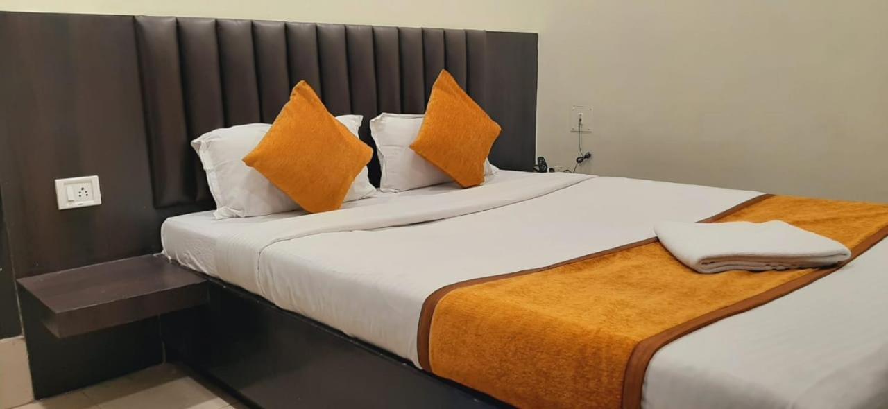 Gamharia Hotel The Avenue מראה חיצוני תמונה