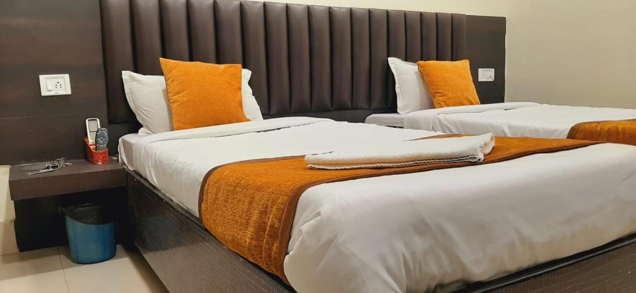 Gamharia Hotel The Avenue מראה חיצוני תמונה